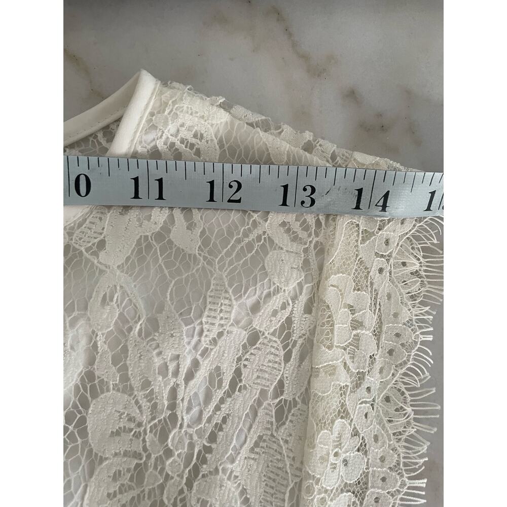 NWT Kimchi Blue Women’s Ivory Lace Sleeveless Open Back Dress size 6. - Picture 11 of 15